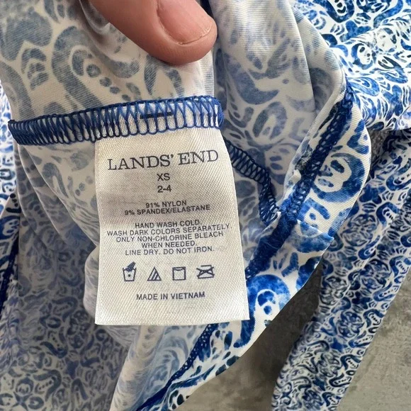Lands End Womens XS Blue White Geometric Long Sleeve Rash Guard Swim Top - Picture 5 of 7